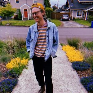 Meet your Posher, Em